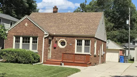 4870 N Elkhart, Whitefish Bay, WI 53217
