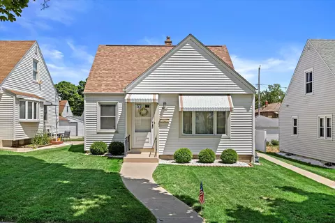 3752 S 16th, Milwaukee, WI 53221