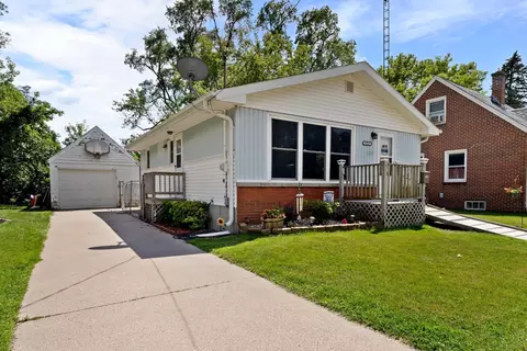 1721 Revere, Manitowoc, WI 54220