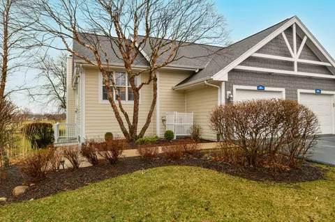 891 Eagleton #46-15, Geneva, WI 53147