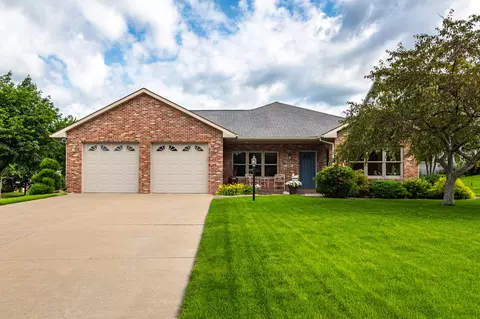 601 L Hauser, Onalaska, WI 54650