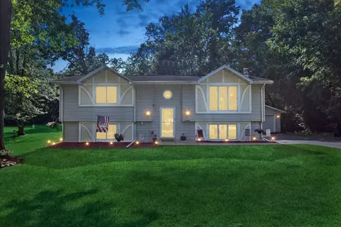 n1169 Phlox Drive, Bloomfield, WI 53128