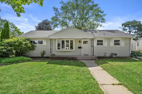 243 Summit, Port Washington, WI 53074