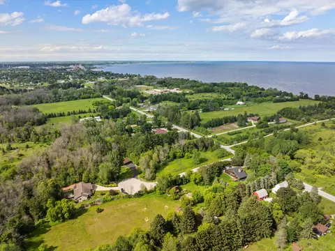 Lt1 Creek Trails, Manitowoc, WI 54220
