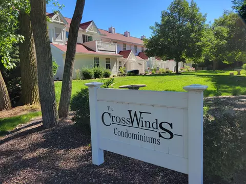 6010 S Crosswinds #5, Cudahy, WI 53110