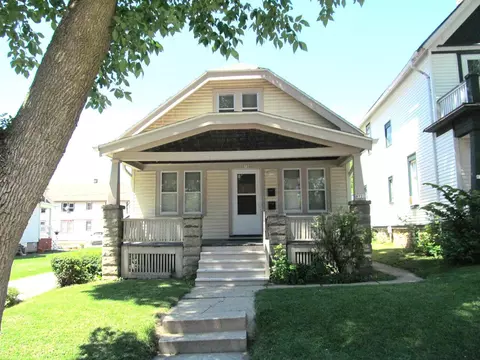 8720 W Maple #8722, West Allis, WI 53214
