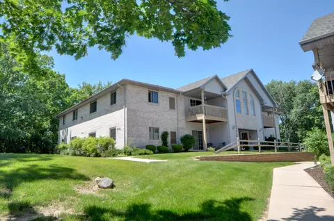 9342 W Loomis #8, Franklin, WI 53132