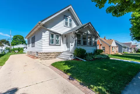 149 S 77th, Milwaukee, WI 53214