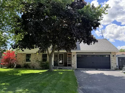 5424 Charles, Racine, WI 53402