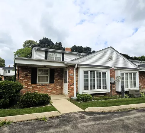 4910 W Colonial, Greenfield, WI 53220