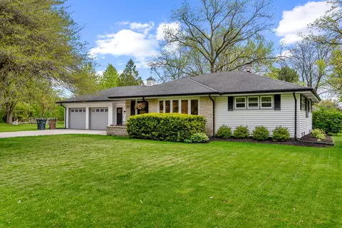 815 E Glencoe, Bayside, WI 53217