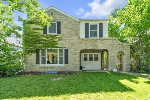 4616 N Elm Tree, Glendale, WI 53209
