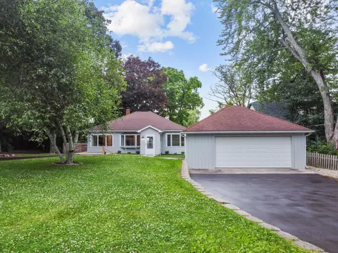 n1194 Tombeau Road, Bloomfield, WI 53128