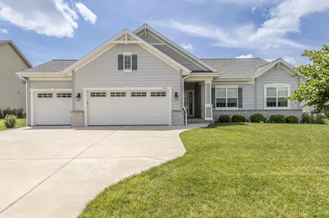 1424 Blazing Star, Oconomowoc, WI 53066