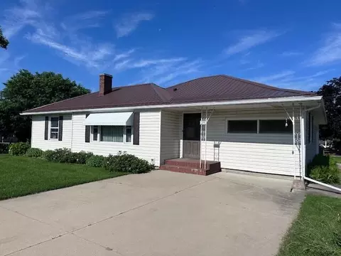 211 2nd, Spring Grove, MN 55974