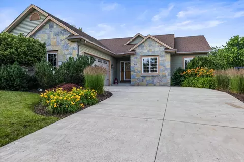 650 NE Shna Bek, Kewaskum, WI 53040