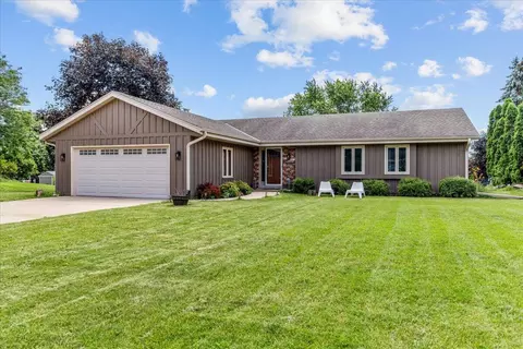 w234n6614 Laurel, Sussex, WI 53089