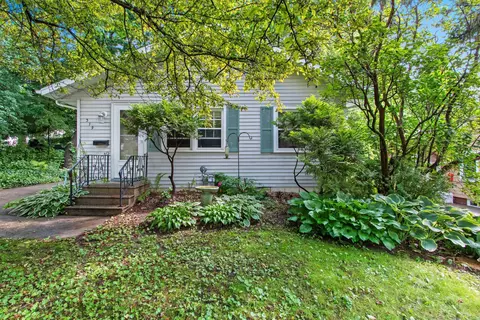319 E Msn, Allouez, WI 54301