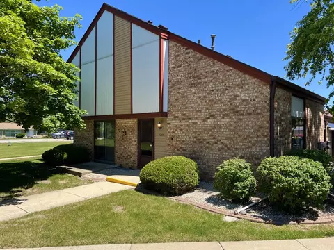 4085 W College, Milwaukee, WI 53221