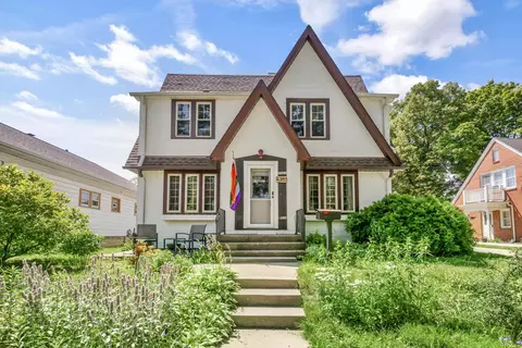 4351 S Austin, Milwaukee, WI 53207