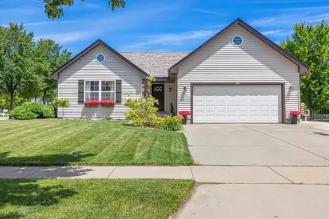 704 E Randy, Oak Creek, WI 53154