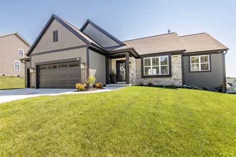 730 Stoecker Farm, Mukwonago, WI 53149