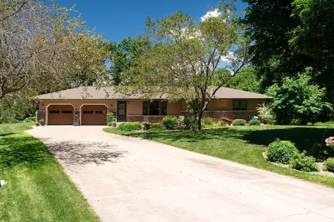 2862 Eastbrook, La Crosse, WI 54601