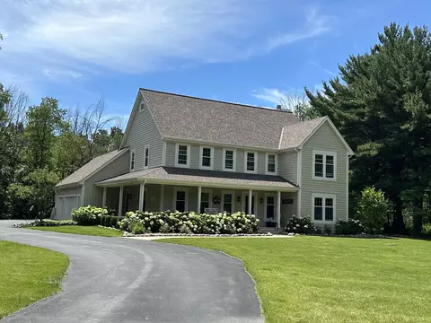 34625 Hartwell, Oconomowoc Lake, WI 53066