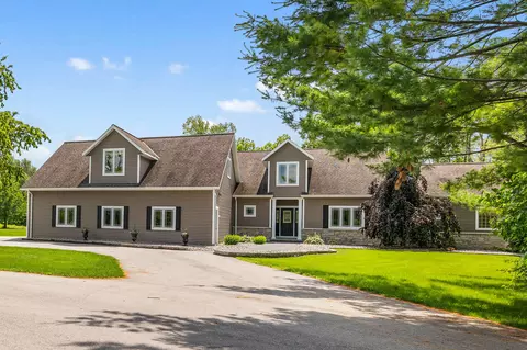 9319 Carstens Lk, Manitowoc, WI 54220