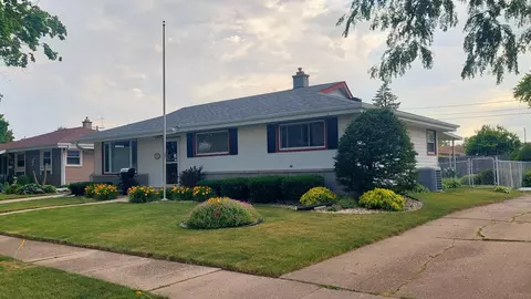 1850 18th, Kenosha, WI 53140