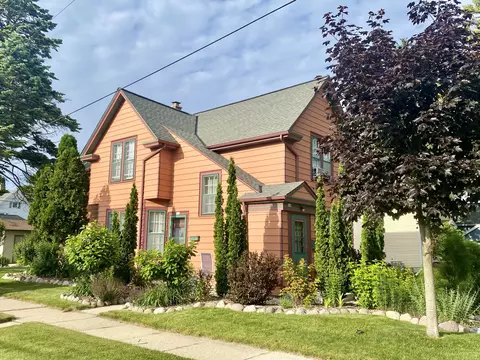 464 W Michigan, Port Washington, WI 53074