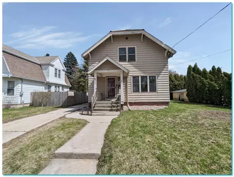 911 N 10th, Manitowoc, WI 54220