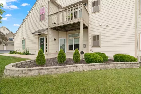 8584 S Bedford, Oak Creek, WI 53154