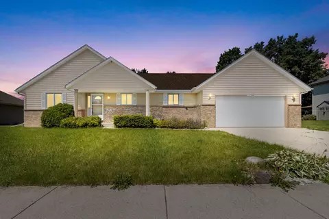 417 Willow, Hartford, WI 53027