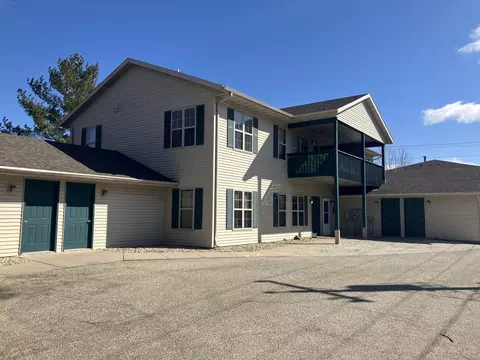 1207 W Carriage, Whitewater, WI 53190