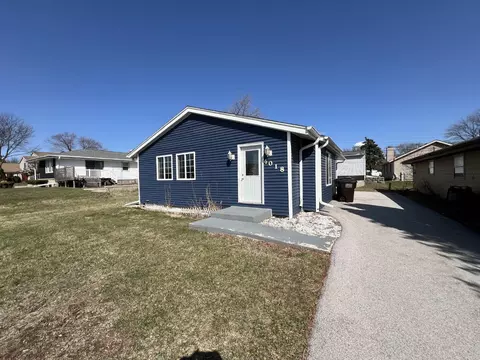 4018 S 92nd, Greenfield, WI 53228
