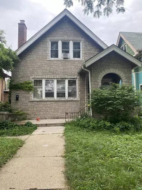 2809 N 41st, Milwaukee, WI 53210