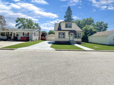 86 Dewey, Sheboygan Falls, WI 53085