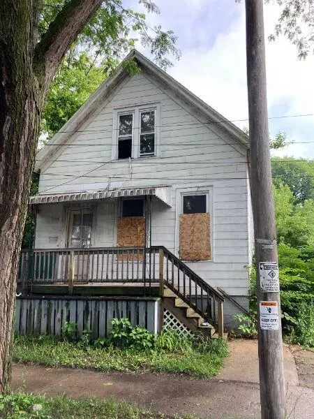 1114 W Ring, Milwaukee, WI 53206