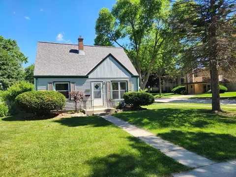 8600 W Auer, Milwaukee, WI 53222