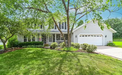 4231 W Carolyn, Franklin, WI 53132