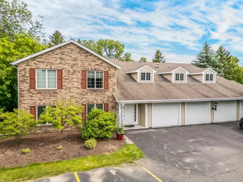 2533 Cross Crk #B, Sheboygan, WI 53081