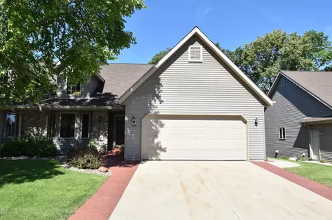 937 E Loos, Hartford, WI 53027