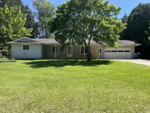 729 State Highway 310, Manitowoc, WI 54220