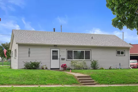 4073 S Shannon, Saint Francis, WI 53235