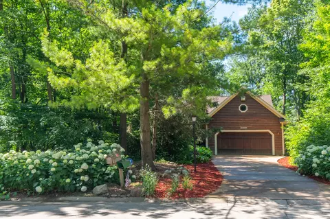 n31w23545 Woodstream, Pewaukee, WI 53072
