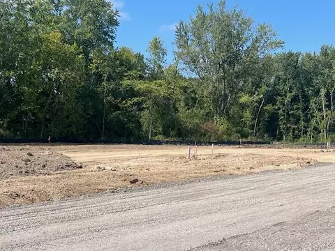 Lt3 Edgemont, Oak Creek, WI 53154
