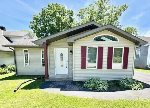 711 16th, Somers, WI 53140