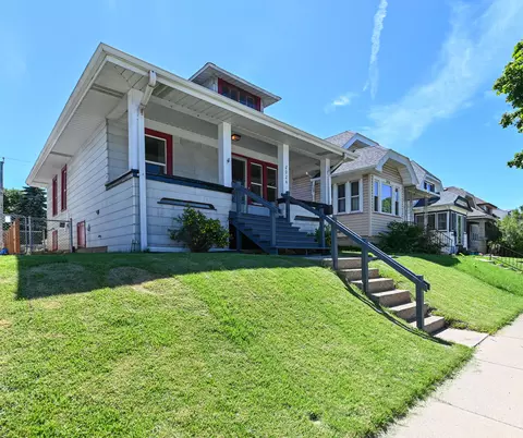 2024 S 76th, West Allis, WI 53219