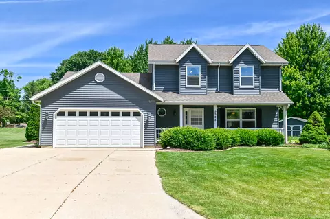 9528 W Van Beck, Greenfield, WI 53228